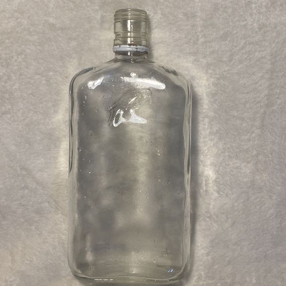 Vintage Embossed Old Crow Kentucky Bourbon Whiskey Bottle One Pint Clear - Picture 3 of 7